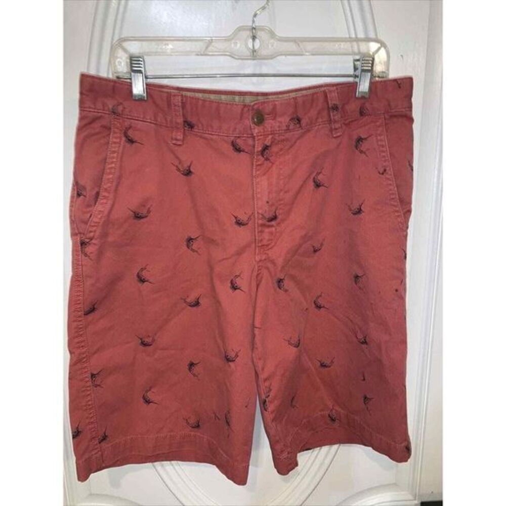 IZOD Saltwater Shorts Men's size 32 Pink Chinos Marlin Fish All Over Print